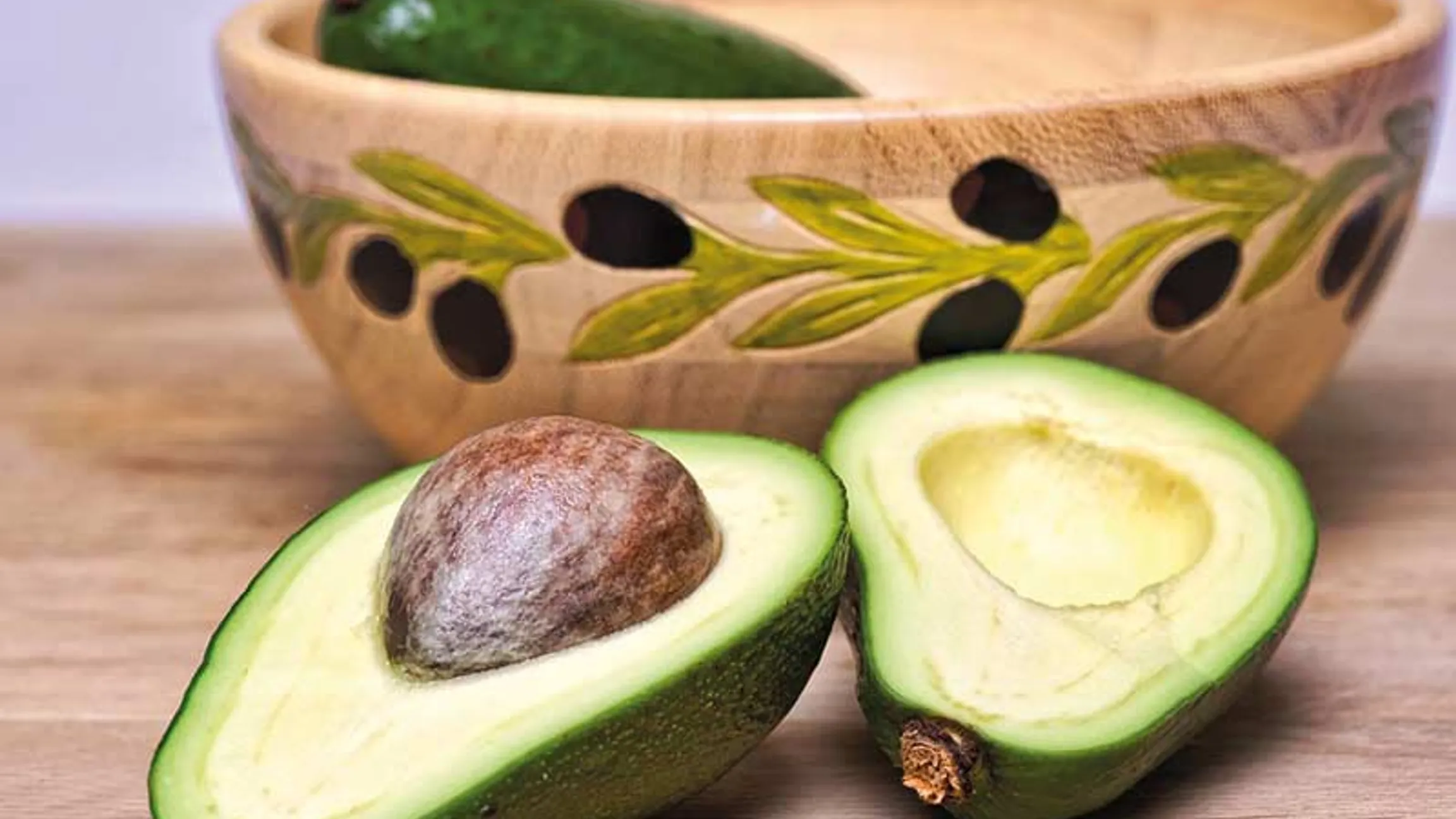 5 Alternativen zu Superfoods (dein Geldbeutel wird es dir danken!)
