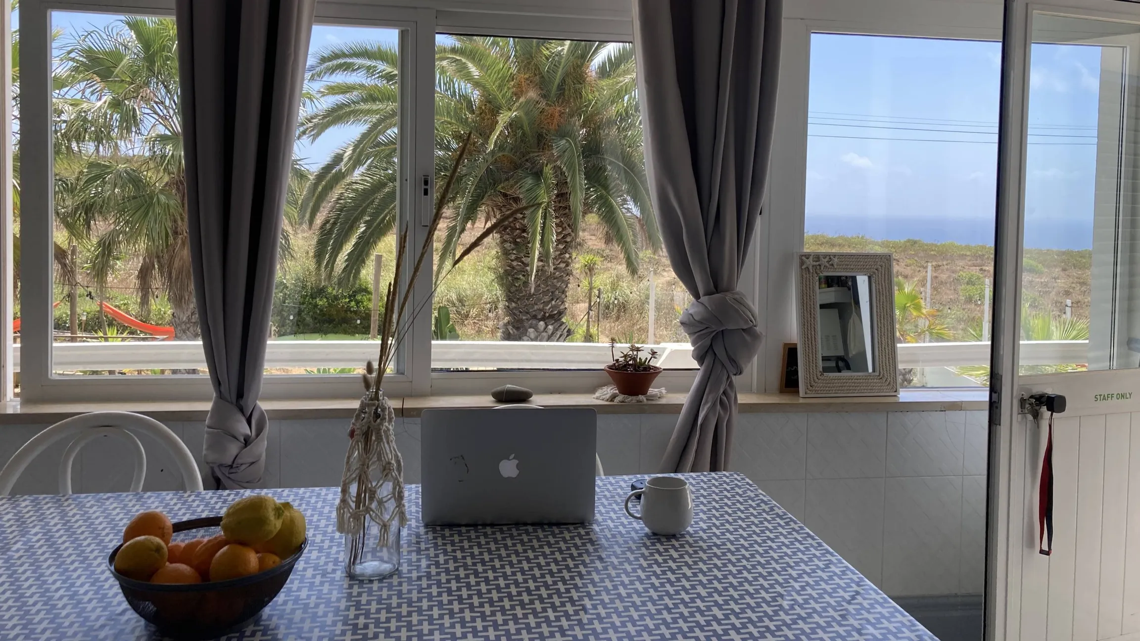 Remote arbeiten und reisen: Geht das?