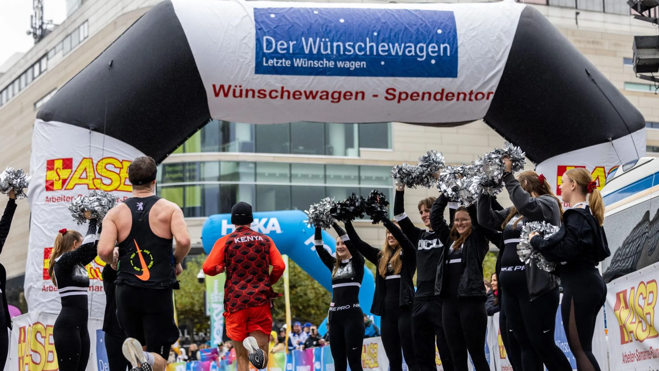 Spenden und Laufen: Charity-Projekt „Wünschewagen“ beim Mainova Frankfurt Marathon