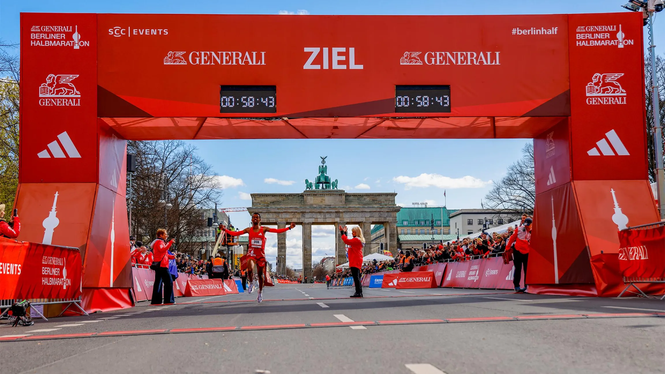 Rekorde und Sensationen beim GENERALI BERLINER HALBMARATHON 2025