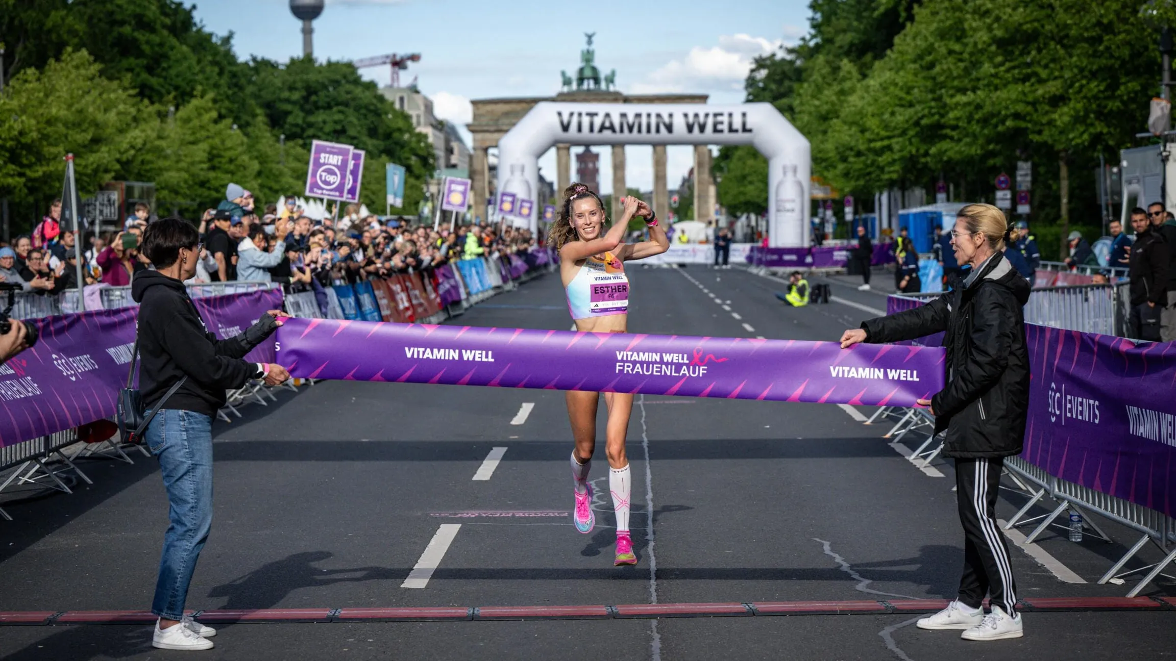Esther Pfeiffer gewinnt VITAMIN WELL Frauenlauf Berlin 2026 in 35:07 Minuten