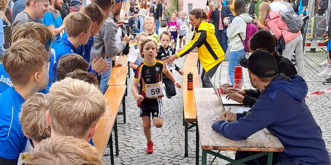 Bilder zum Burgfestlauf 2025