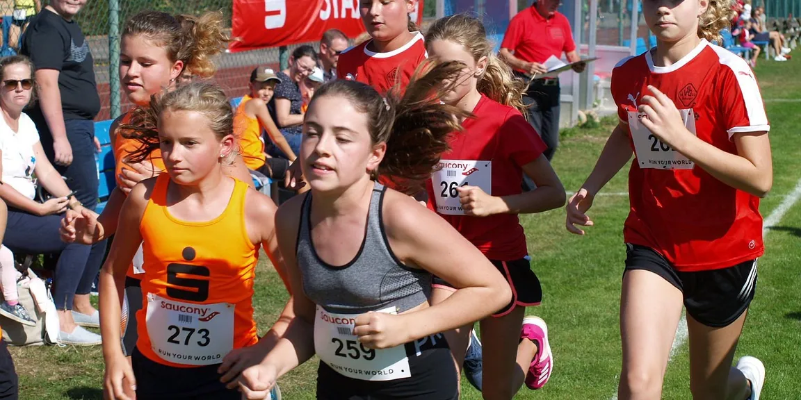 2.400 Meter Schülerinnen