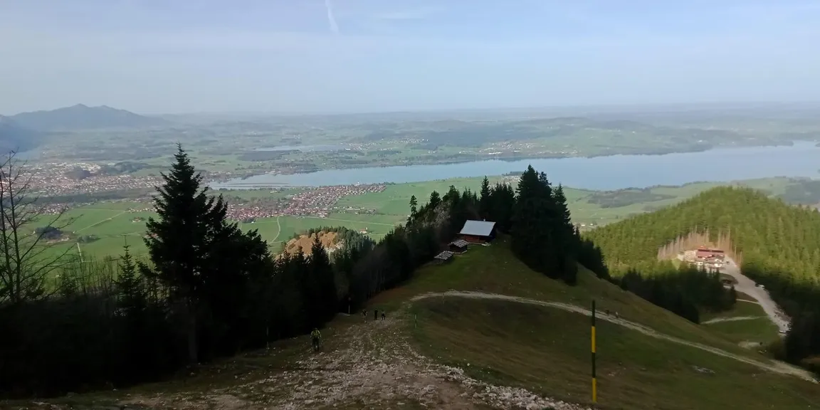 Wettkampfstrecke des Tegelberglaufs ab Tegelberg Talstation über Drehhüttenweg, Rohrkopfweg, Skiabfahrt zum Tegelberghaus und bis zur Bergstation.