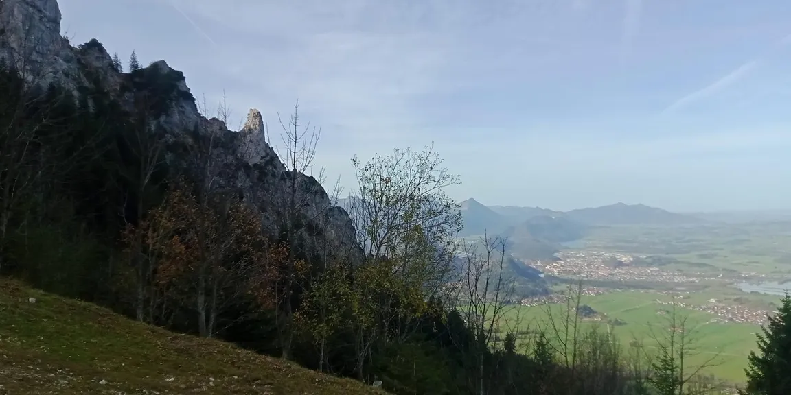 Wettkampfstrecke des Tegelberglaufs ab Tegelberg Talstation über Drehhüttenweg, Rohrkopfweg, Skiabfahrt zum Tegelberghaus und bis zur Bergstation.