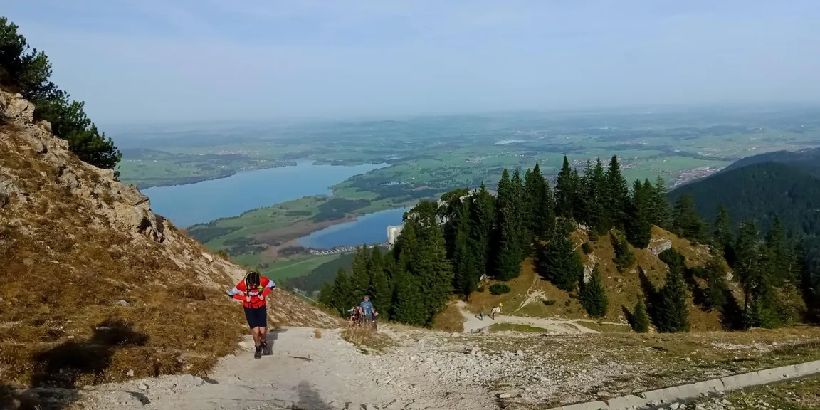 Wettkampfstrecke des Tegelberglaufs ab Tegelberg Talstation über Drehhüttenweg, Rohrkopfweg, Skiabfahrt zum Tegelberghaus und bis zur Bergstation.
