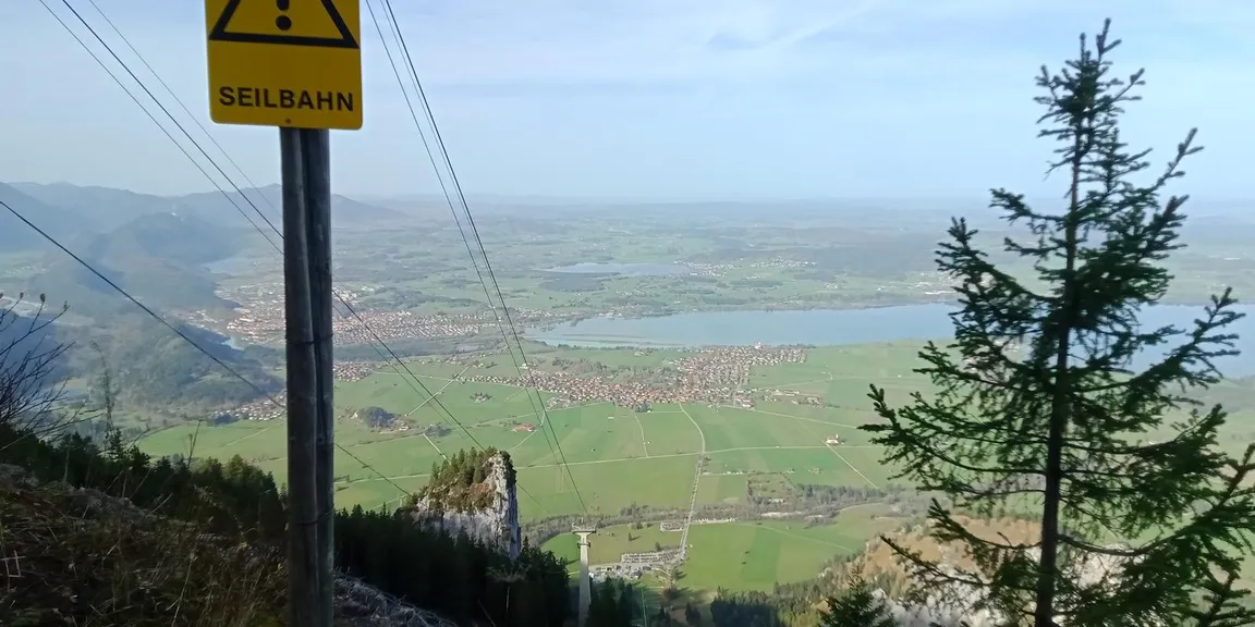 Wettkampfstrecke des Tegelberglaufs ab Tegelberg Talstation über Drehhüttenweg, Rohrkopfweg, Skiabfahrt zum Tegelberghaus und bis zur Bergstation.