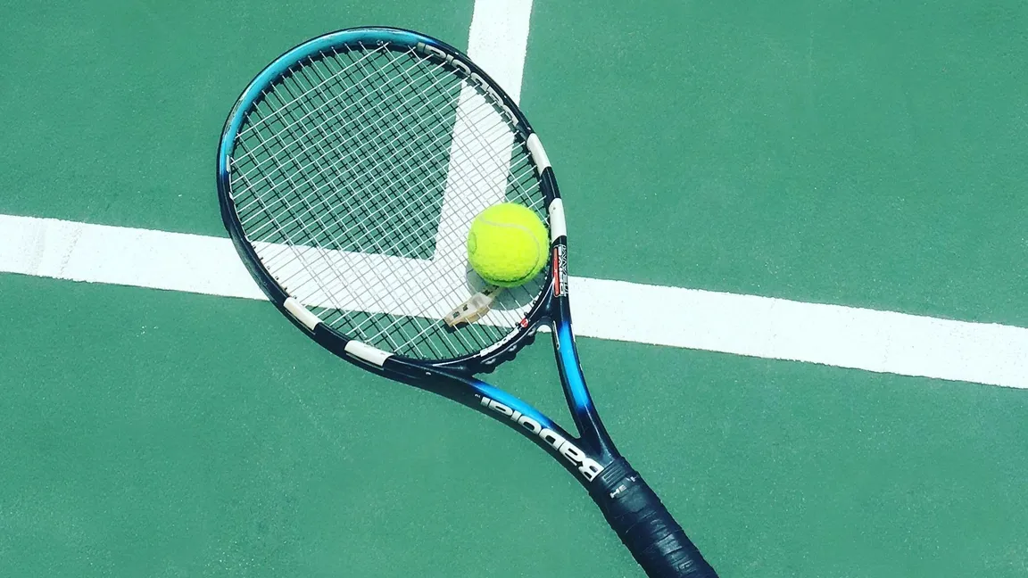 Wheelchair tennis